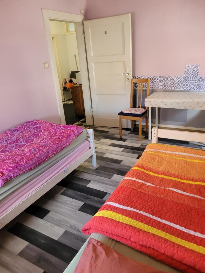 Mehrere Privatzimmer Lang Und Kurzfristig Zu Mieten Saarbrücken Exterior foto